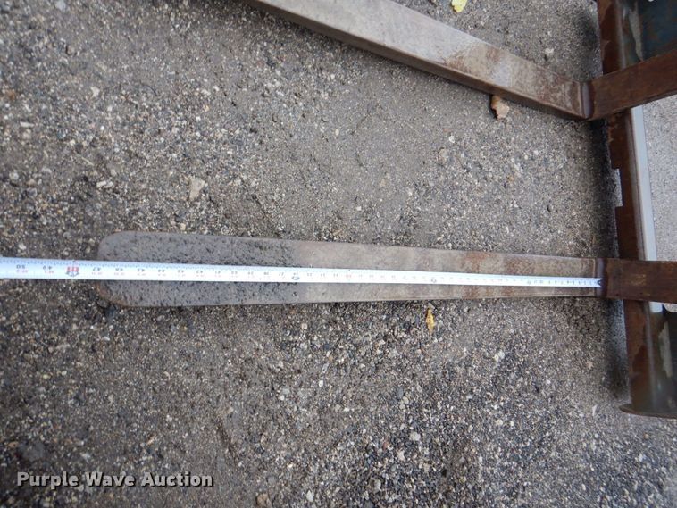 image for item MF9250 skid steer forks