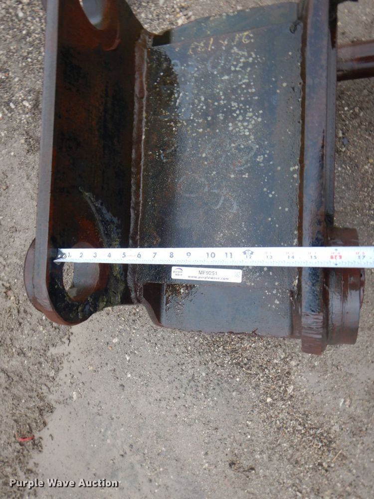 image for item MF9251 (2) excavator attachments
