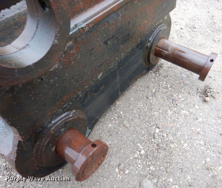 image for item MF9251 (2) excavator attachments