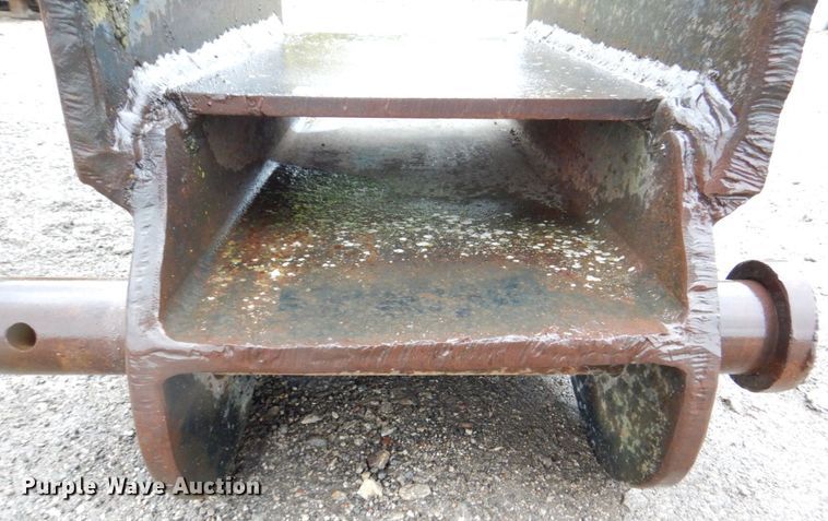 image for item MF9251 (2) excavator attachments