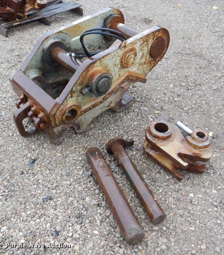 image for item MF9252 CF  excavator hydraulic quick coupler