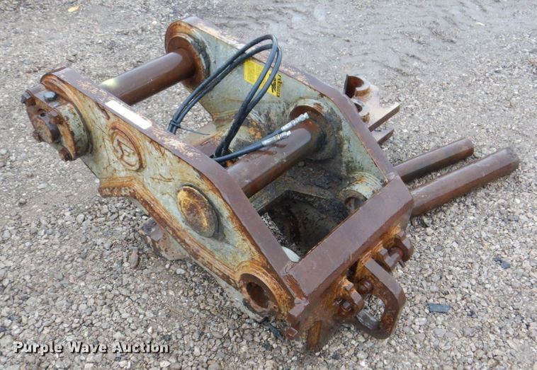 image for item MF9252 CF  excavator hydraulic quick coupler