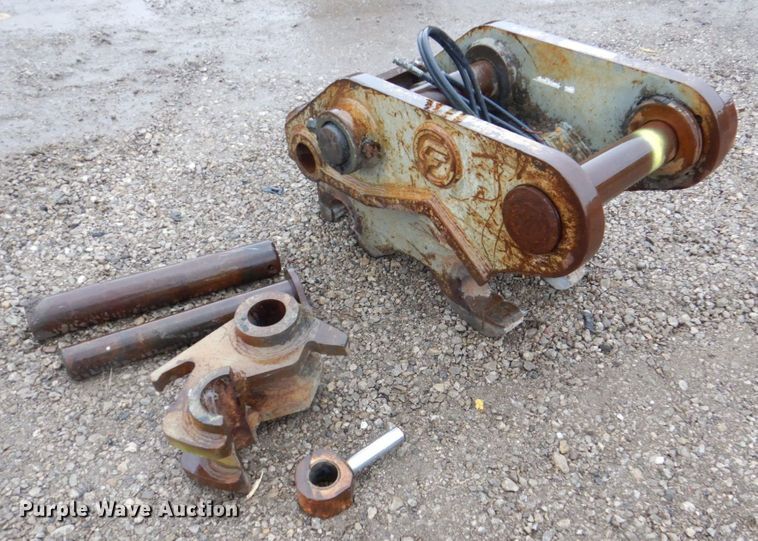 image for item MF9252 CF  excavator hydraulic quick coupler