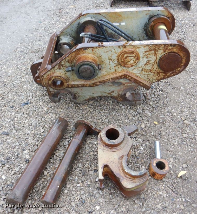 image for item MF9252 CF  excavator hydraulic quick coupler