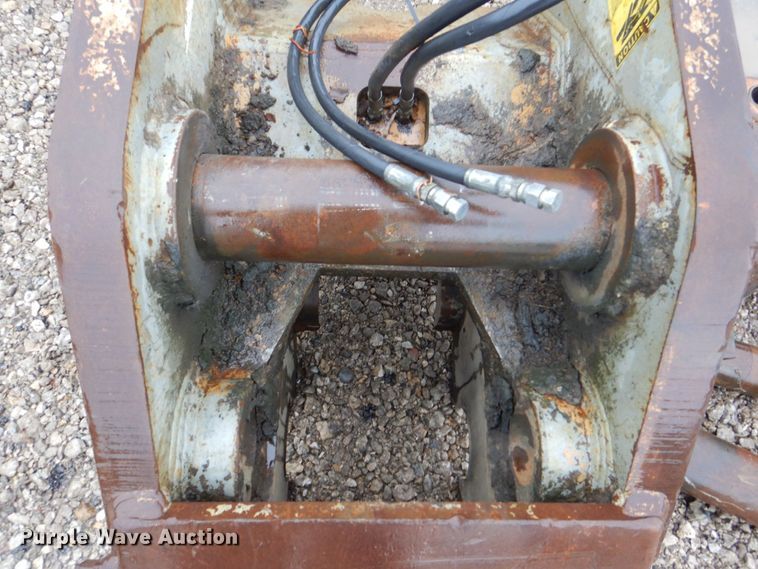 image for item MF9252 CF  excavator hydraulic quick coupler