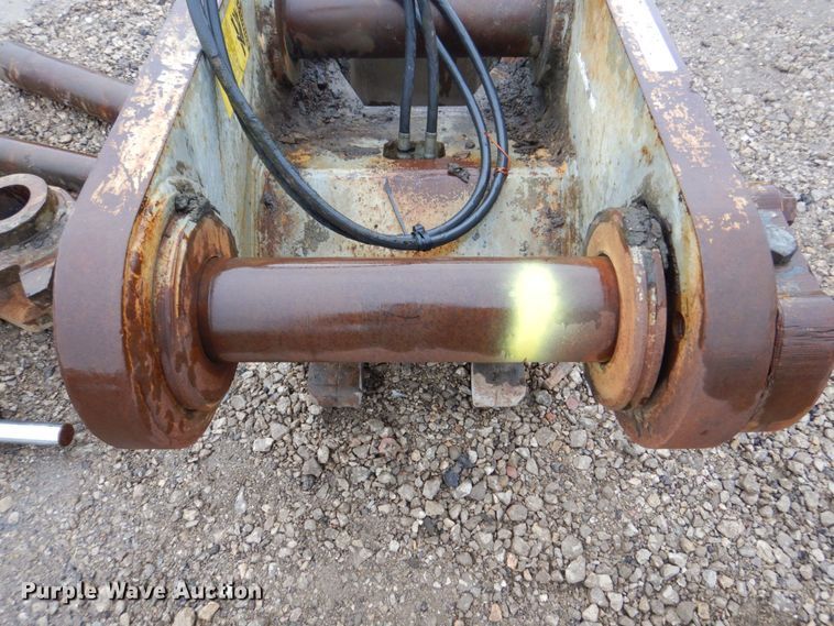 image for item MF9252 CF  excavator hydraulic quick coupler