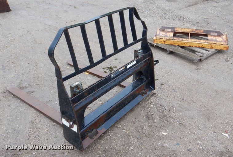 image for item MF9254 John Deere  skid steer forks