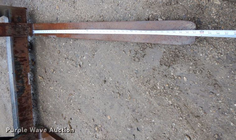 image for item MF9254 John Deere  skid steer forks