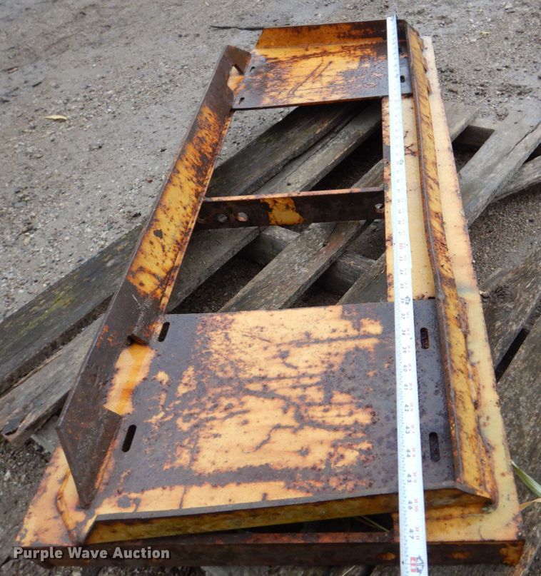 image for item MF9254 John Deere  skid steer forks