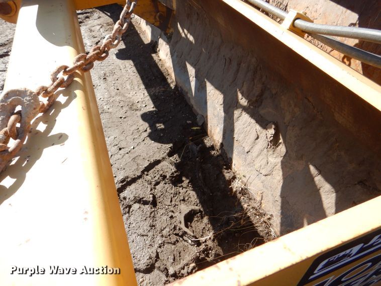 image for item MF9256 Holmes Rollerblade 16F  box blade