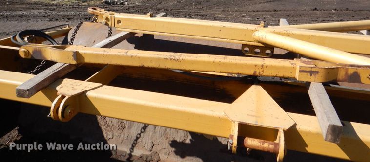 image for item MF9256 Holmes Rollerblade 16F  box blade