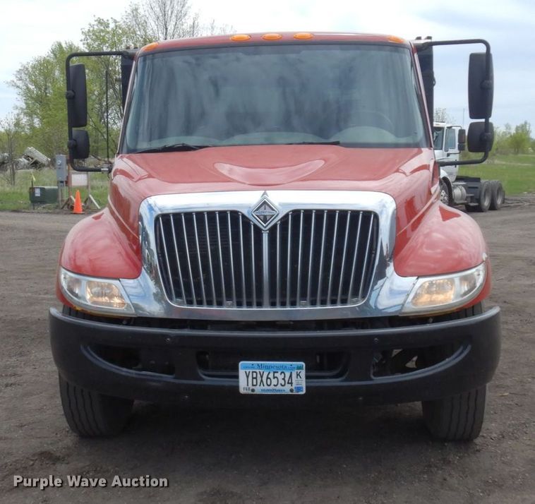 image for item MF9607 2009 International DuraStar 4300  dump truck