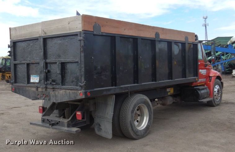 image for item MF9607 2009 International DuraStar 4300  dump truck
