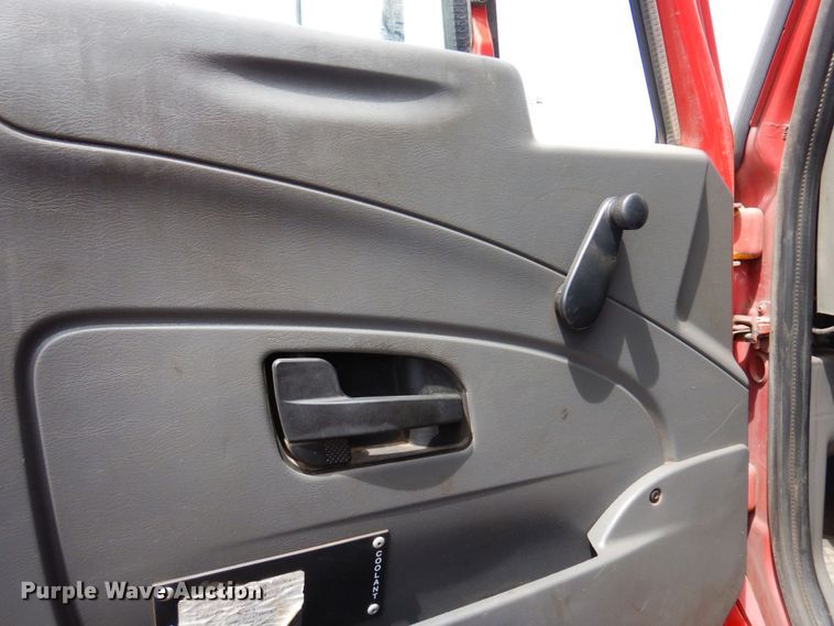 image for item MF9607 2009 International DuraStar 4300  dump truck