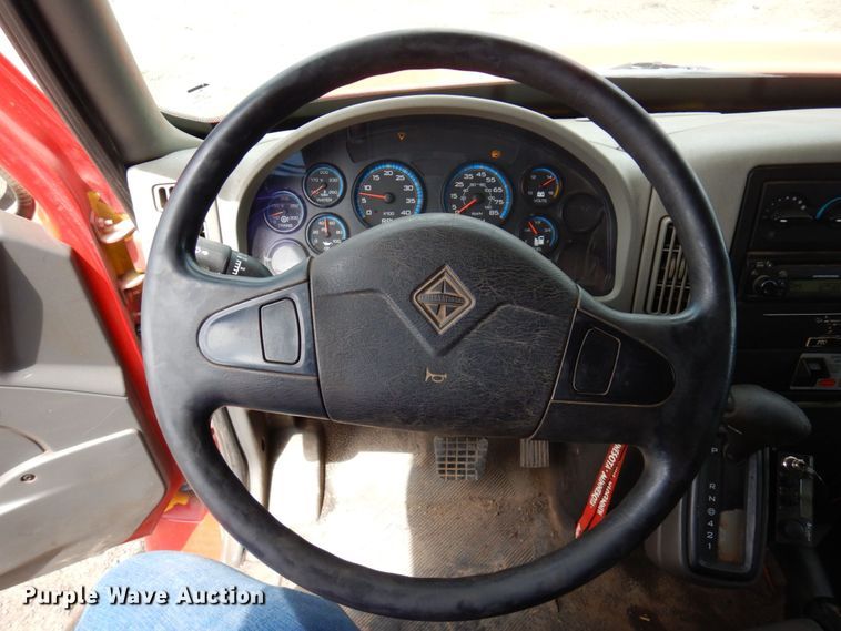 image for item MF9607 2009 International DuraStar 4300  dump truck