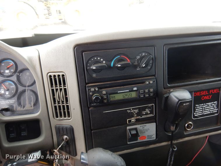 image for item MF9607 2009 International DuraStar 4300  dump truck