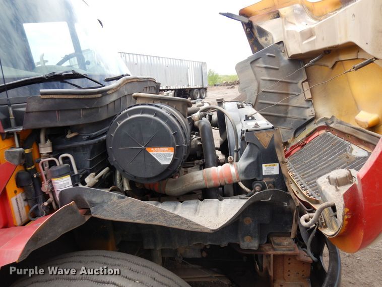 image for item MF9607 2009 International DuraStar 4300  dump truck