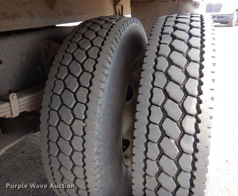 image for item MF9607 2009 International DuraStar 4300  dump truck