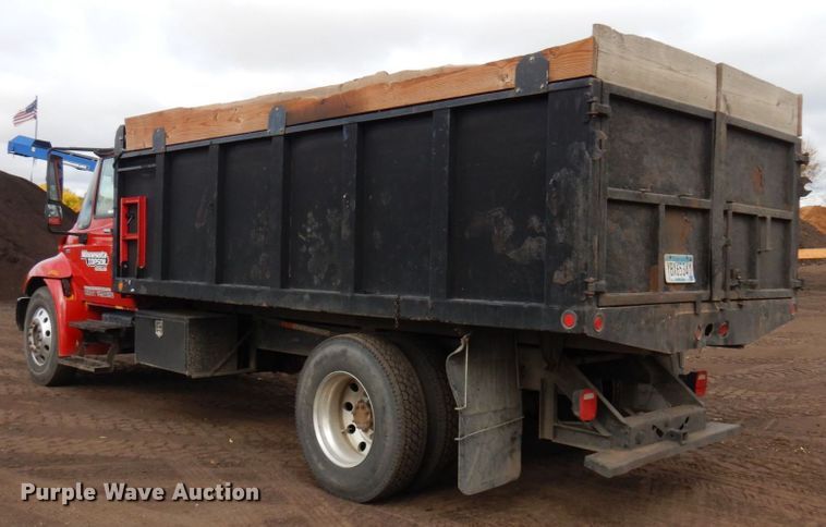 image for item MH9233 2009 International 4300 SBA  dump truck
