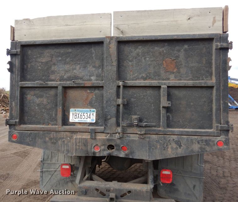 image for item MH9233 2009 International 4300 SBA  dump truck
