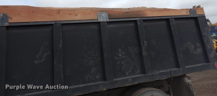 image for item MH9233 2009 International 4300 SBA  dump truck