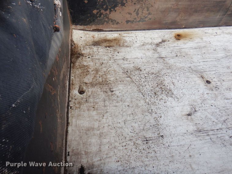 image for item MH9233 2009 International 4300 SBA  dump truck