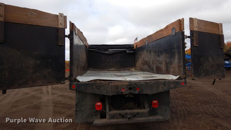 image for item MH9233 2009 International 4300 SBA  dump truck