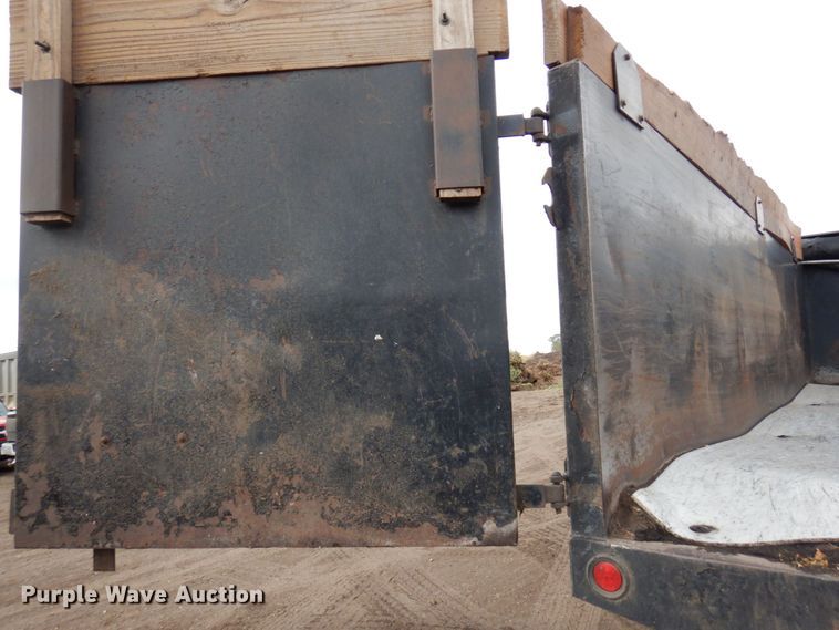 image for item MH9233 2009 International 4300 SBA  dump truck
