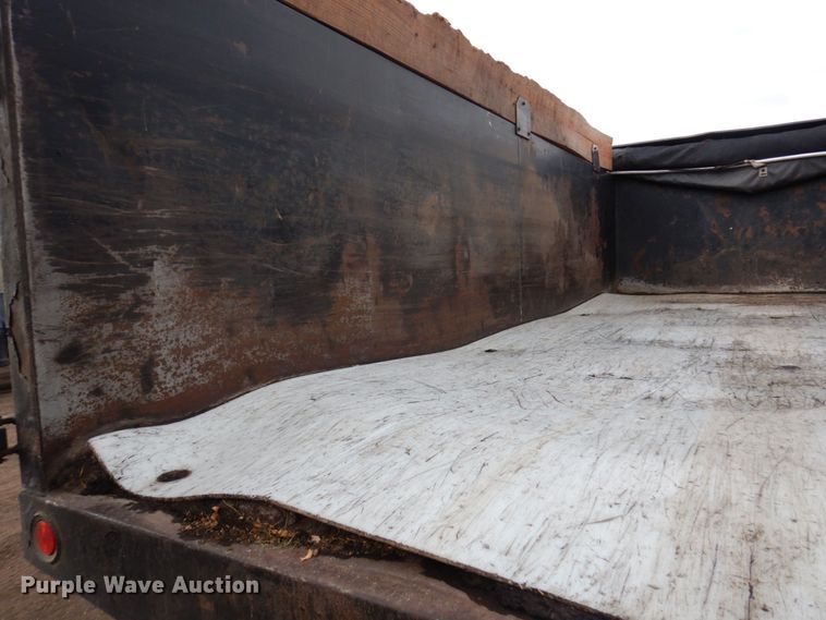 image for item MH9233 2009 International 4300 SBA  dump truck