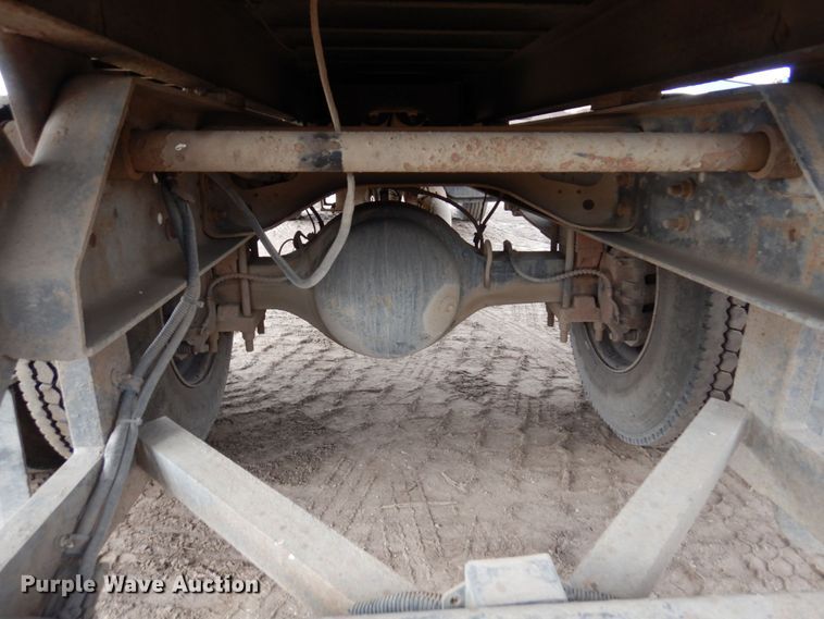 image for item MH9233 2009 International 4300 SBA  dump truck