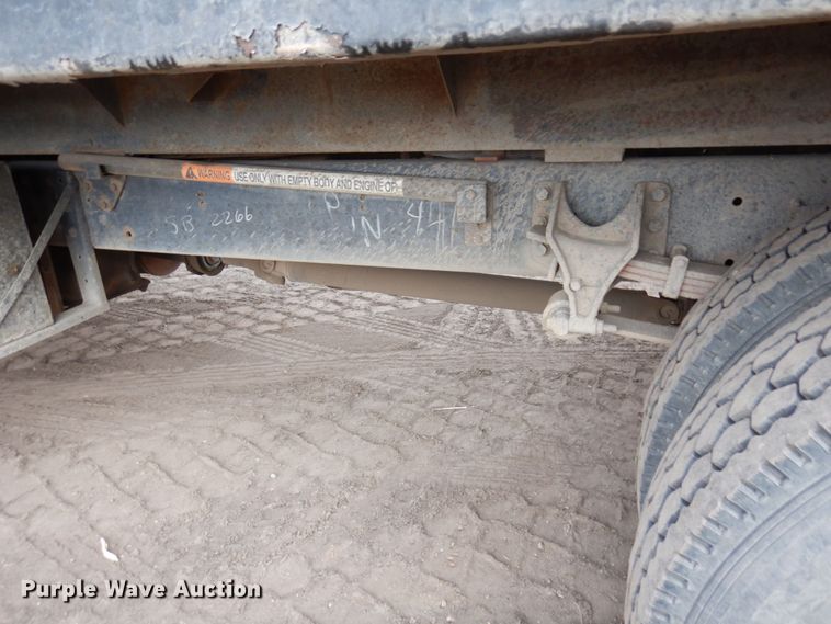 image for item MH9233 2009 International 4300 SBA  dump truck