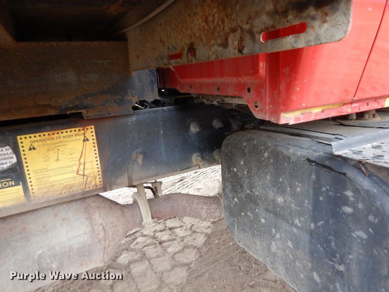 image for item MH9233 2009 International 4300 SBA  dump truck