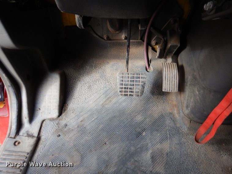 image for item MH9233 2009 International 4300 SBA  dump truck