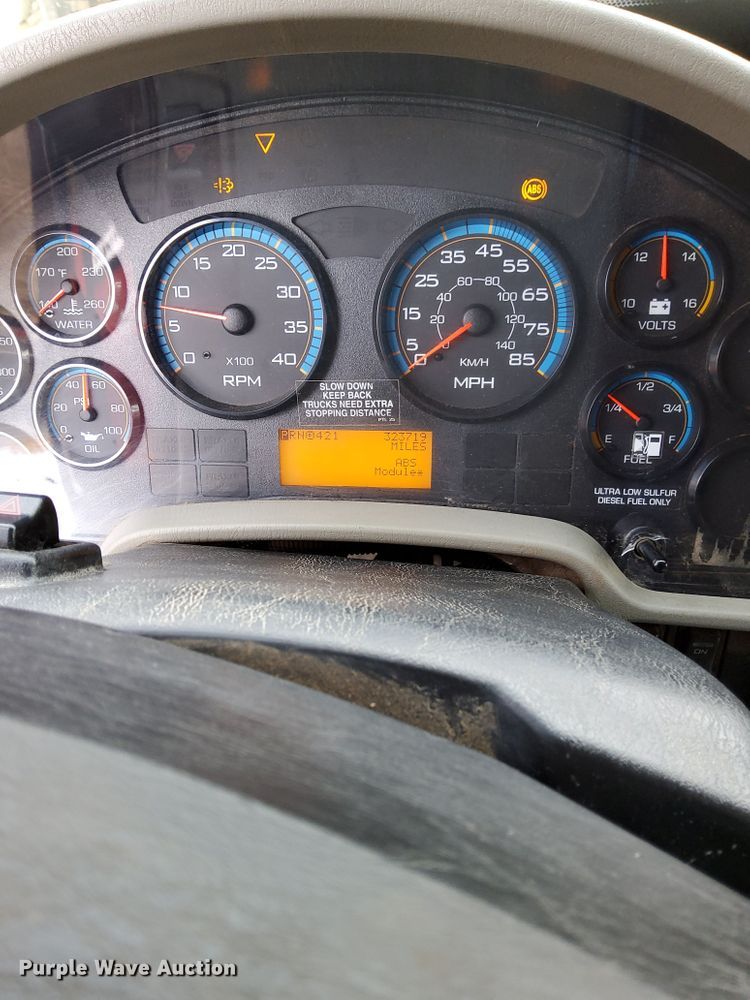 image for item MH9233 2009 International 4300 SBA  dump truck