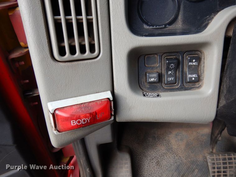 image for item MH9233 2009 International 4300 SBA  dump truck