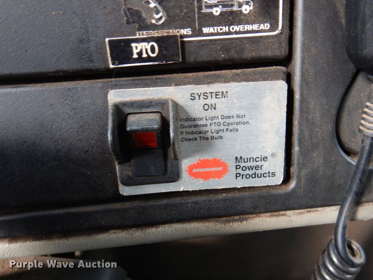 image for item MH9233 2009 International 4300 SBA  dump truck