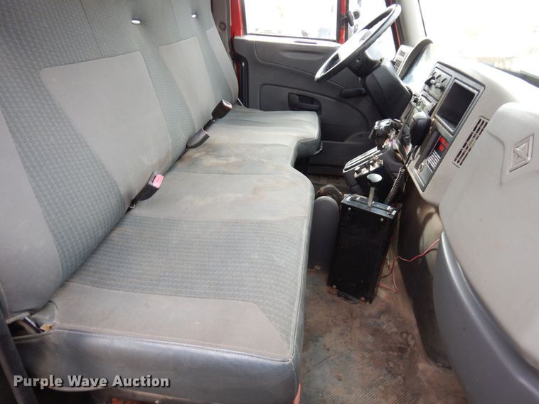 image for item MH9233 2009 International 4300 SBA  dump truck