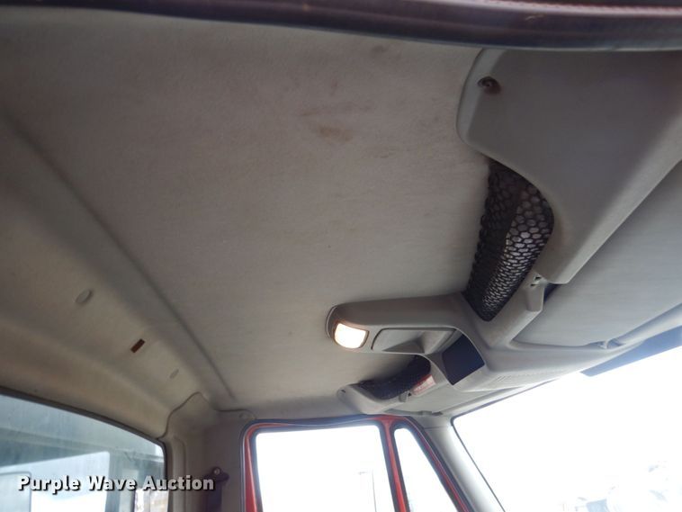 image for item MH9233 2009 International 4300 SBA  dump truck