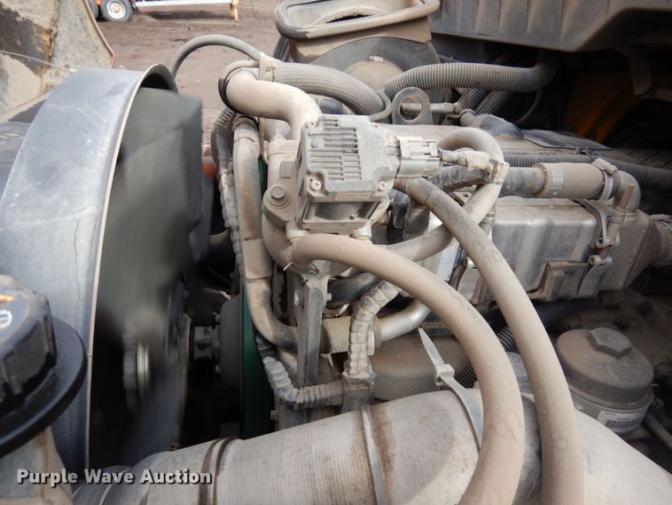 image for item MH9233 2009 International 4300 SBA  dump truck