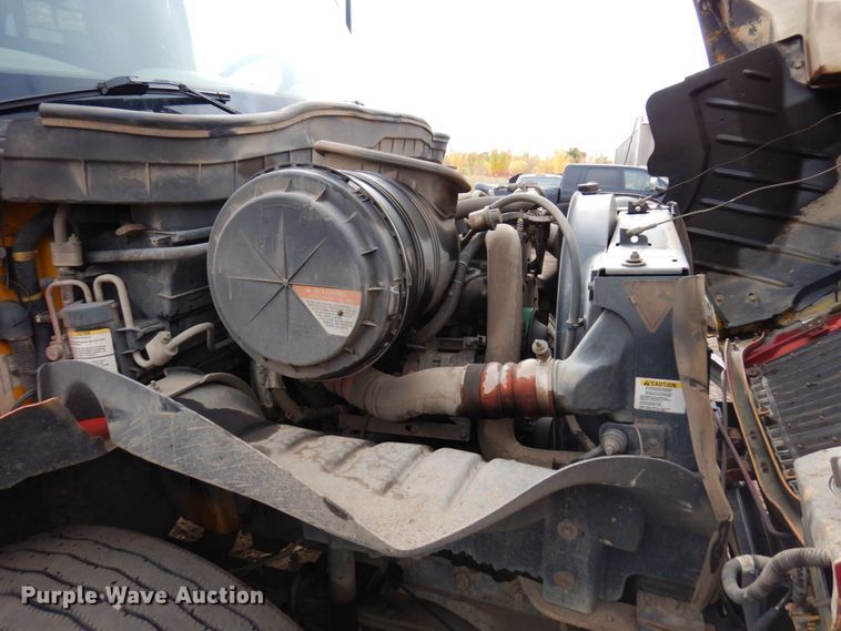 image for item MH9233 2009 International 4300 SBA  dump truck