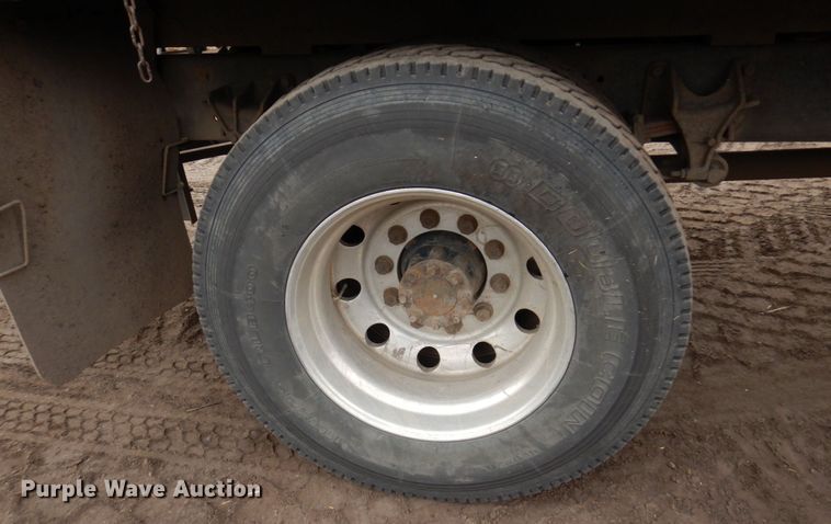 image for item MH9233 2009 International 4300 SBA  dump truck