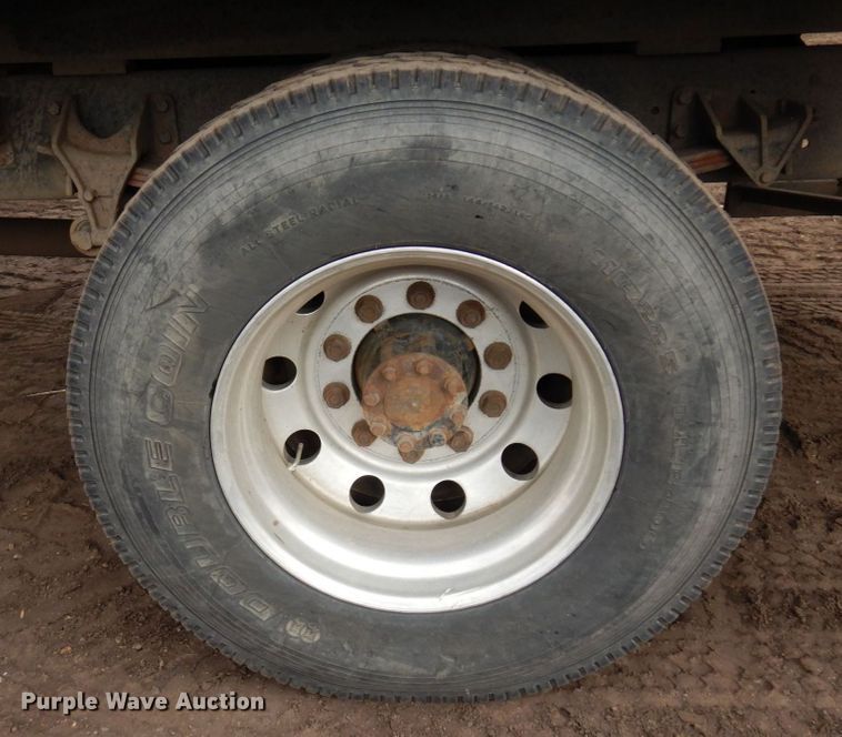 image for item MH9233 2009 International 4300 SBA  dump truck