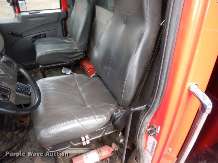 image for item MH9234 2012 International 4400 SBA  dump truck