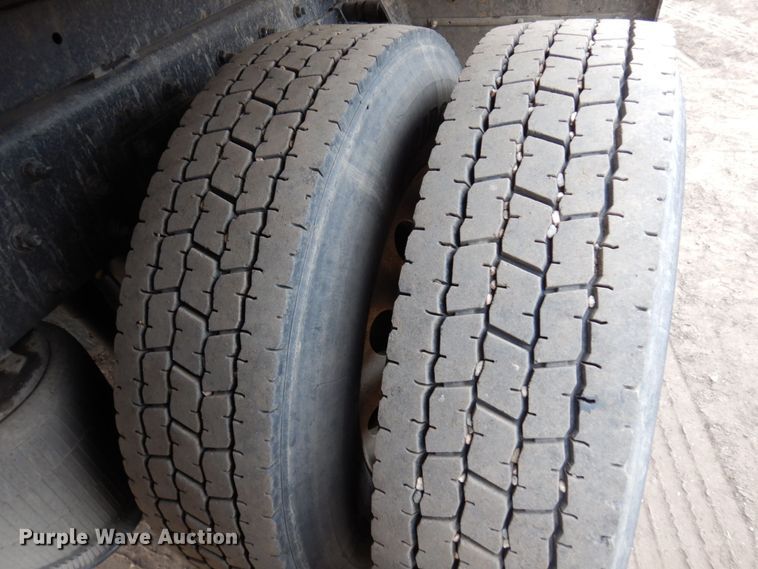 image for item MH9234 2012 International 4400 SBA  dump truck