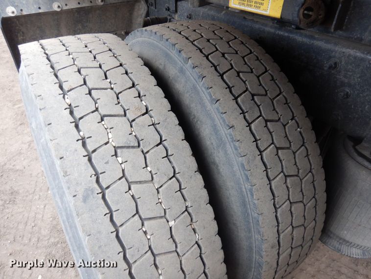 image for item MH9234 2012 International 4400 SBA  dump truck