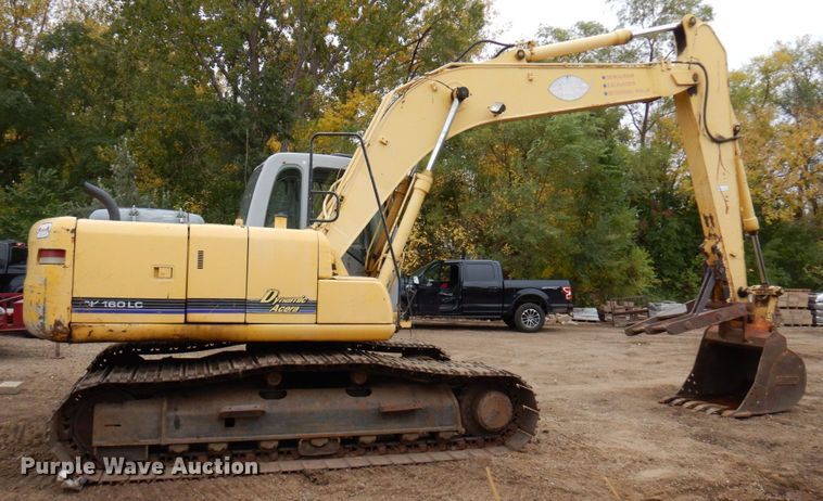 image for item MH9237 2001 Kobelco SK160LC  excavator
