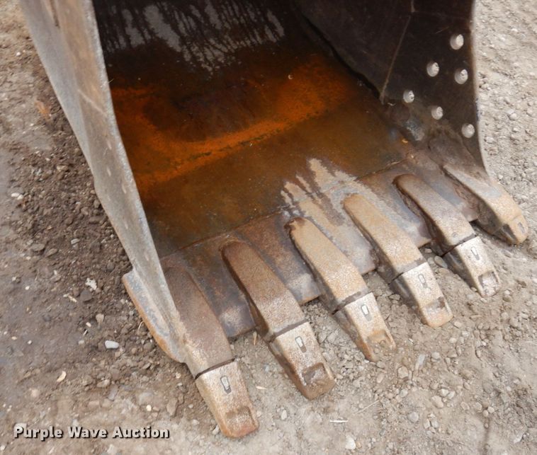 image for item MH9237 2001 Kobelco SK160LC  excavator