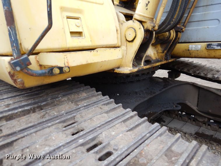 image for item MH9237 2001 Kobelco SK160LC  excavator