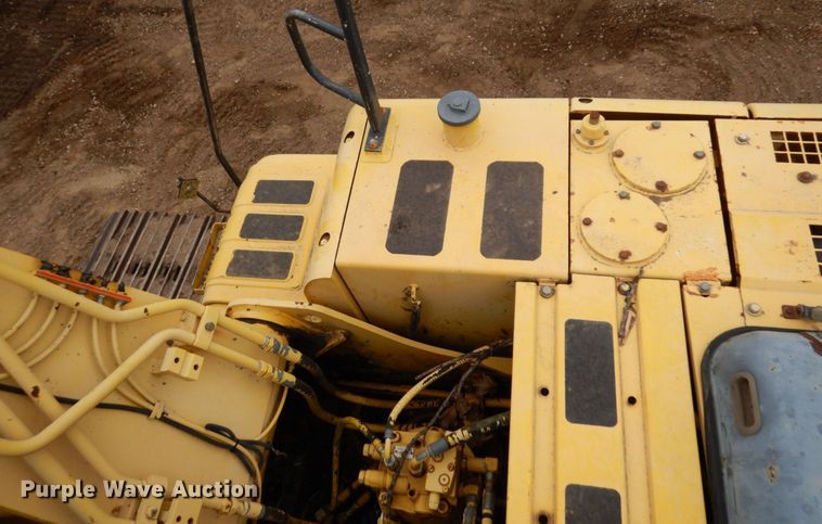 image for item MH9237 2001 Kobelco SK160LC  excavator