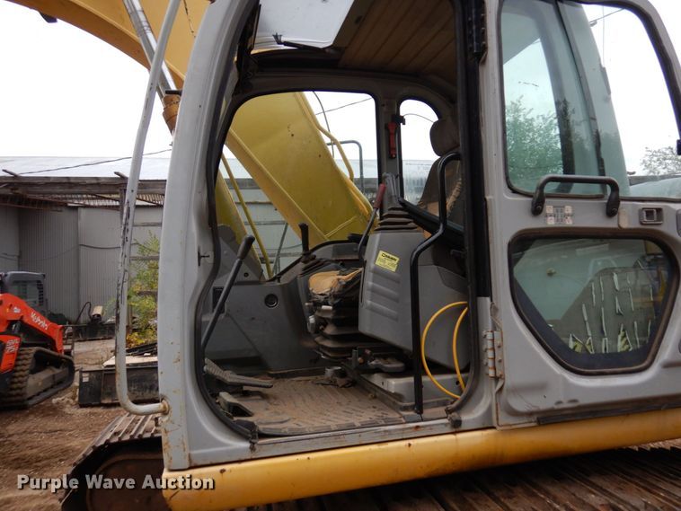 image for item MH9237 2001 Kobelco SK160LC  excavator
